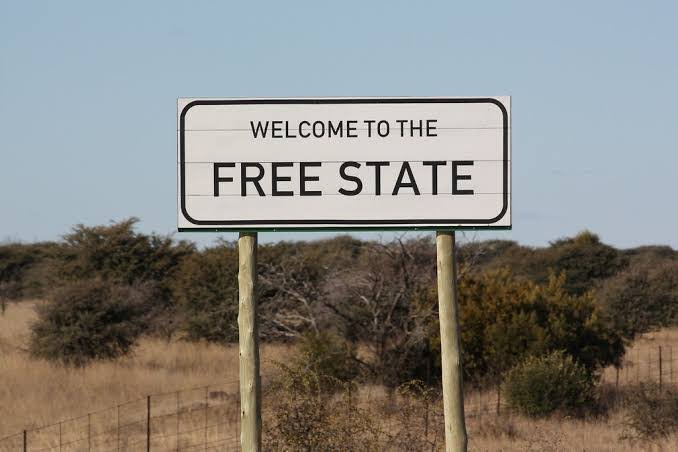 _Just_Trey_'s tweet photo. @UmalusiSA Can we talk about pass rate of this province, how can they lead for 9 years in a row? https://t.co/fKuIXq3SkQ