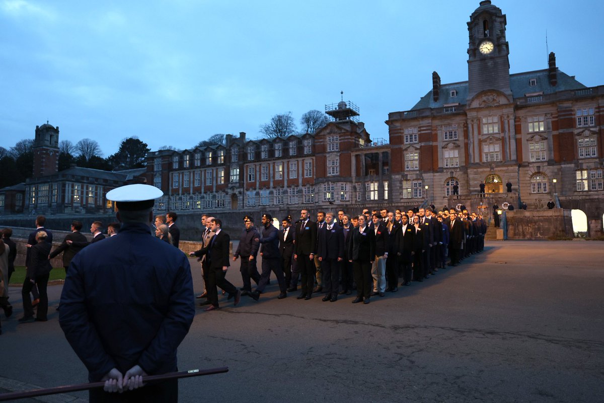 Britannia Royal Naval College (@dartmouthbrnc) on Twitter photo 1️⃣5️⃣0️⃣ Officer Cadets.
With 2️⃣9️⃣ weeks of training standing between…
⚓️⛴️✍️⚔️
…them, and life in a
Global🌎 Modern🛜 Ready ✅
<a href="/RoyalNavy/">Royal Navy</a> 🇬🇧
#TrainingDayOne
<a href="/RNJobsUK/">Royal Navy Jobs</a>
<a href="/CaptAndyBray/">Andrew Bray</a> 1️⃣5️⃣0️⃣ Officer Cadets.
With 2️⃣9️⃣ weeks of training standing between…
⚓️⛴️✍️⚔️
…them, and life in a
Global🌎 Modern🛜 Ready ✅
<a href="/RoyalNavy/">Royal Navy</a> 🇬🇧
#TrainingDayOne
<a href="/RNJobsUK/">Royal Navy Jobs</a>
<a href="/CaptAndyBray/">Andrew Bray</a>