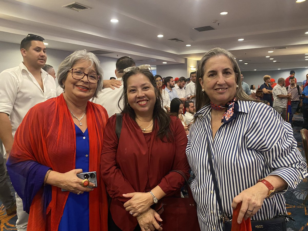 Estuvimos presentes en el lanzamiento de su precampaña. Con la fuerza de la Unidad, Alajuela y mujeres acompañando! ❤️💙