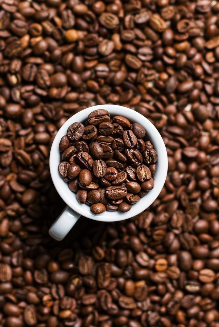 Origin_Cseries's tweet photo. New week! New roast! New brew!
🪴As we brew off the new week, here is a reminder of our special coffees sourced from our chain collab producer’s selection grown and meticulously processed to bring out these amazing flavor profiles. https://t.co/nOpVGaFBRE