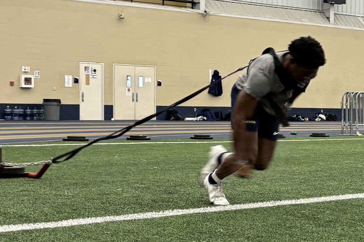 2025 Season … Building Our 🏠 

Phase #️⃣1️⃣ … Winter Workouts

Lay The Foundation … 🏗️ 🦺 🧱

#2TB
#OnOurOwn
#CircleTheWagons