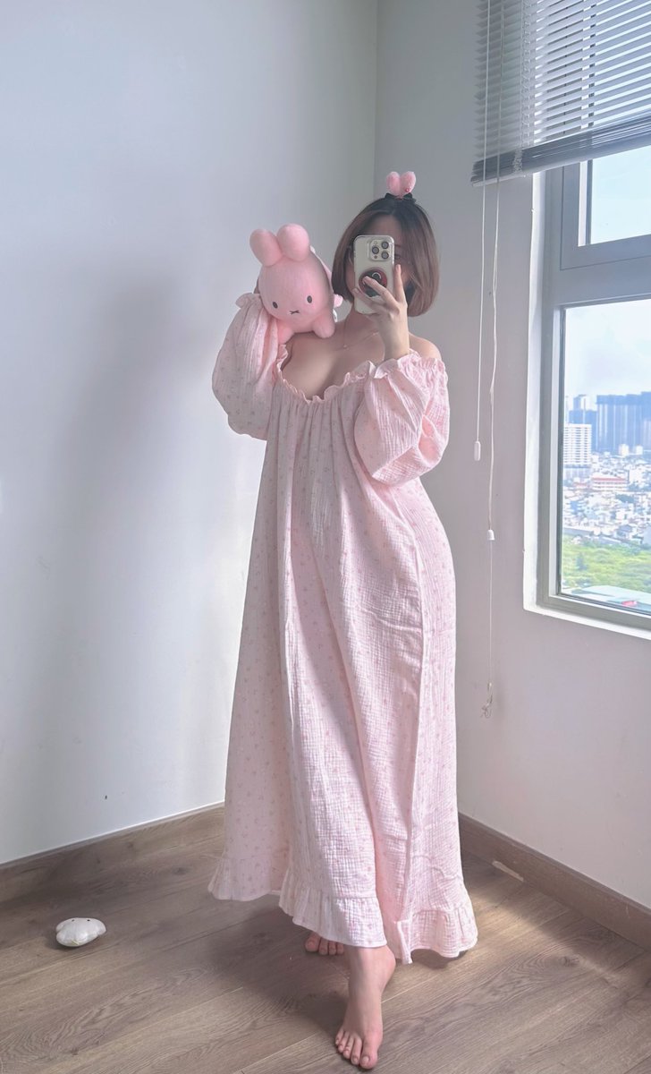 Feetchuu tweet media