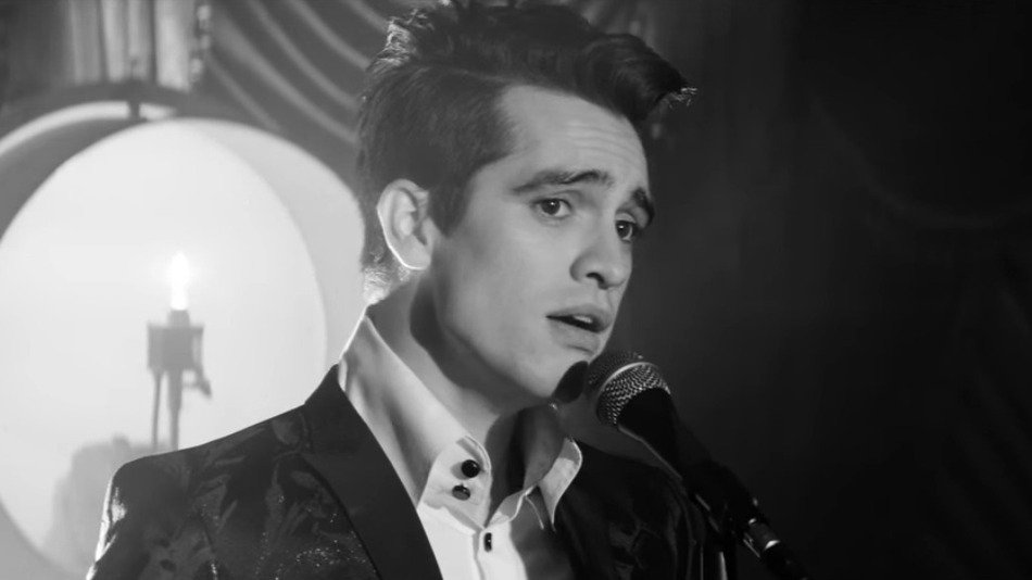 IDontFKnowNow's tweet image. Nothing beats 'Death of a bachelor'😌Dare I say the best Panic! at the disco album