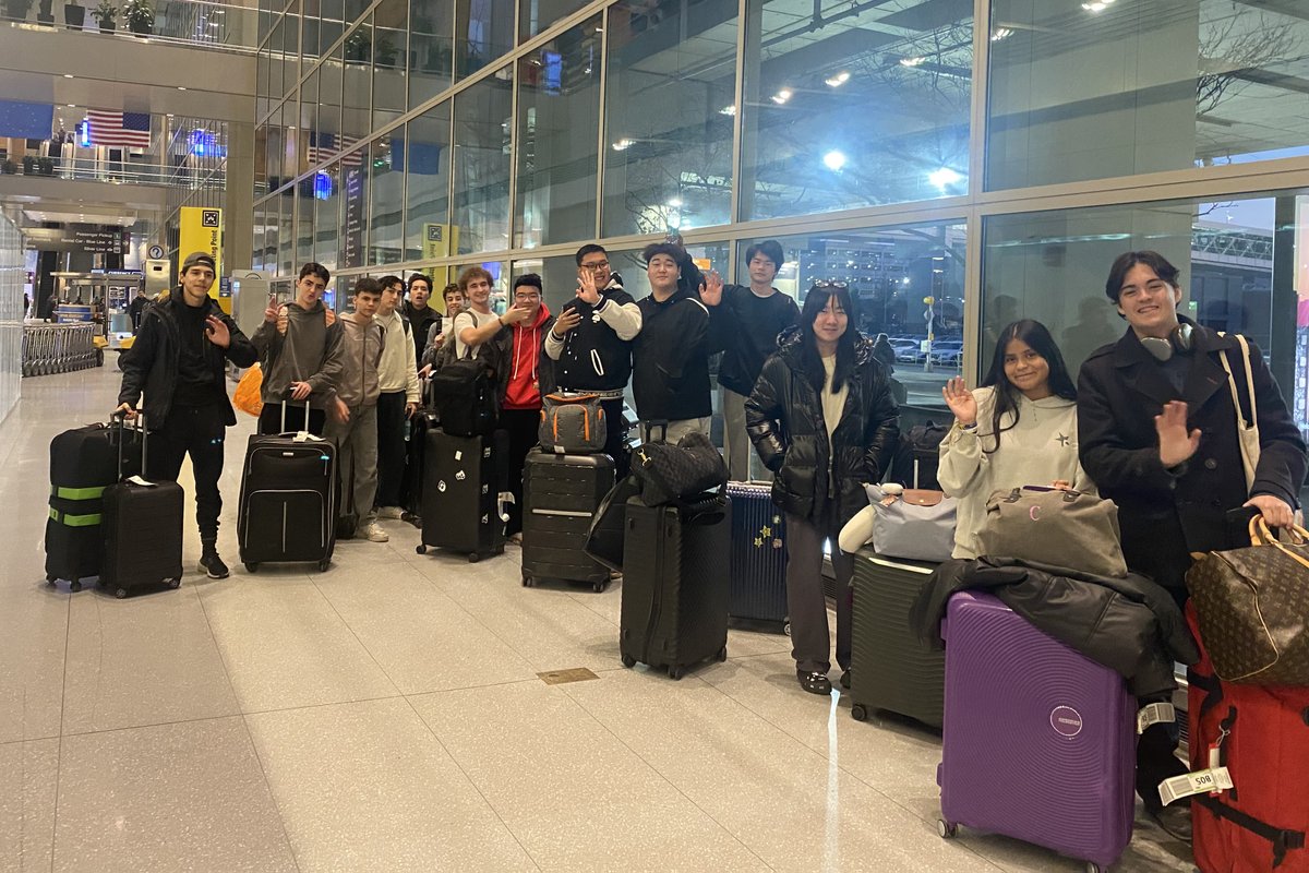 We are so excited to have our students returning to campus and meet all of the new students starting their SJA journeys today with orientation. We'll see everyone in Chapel tomorrow for the first day of classes of the new semester.