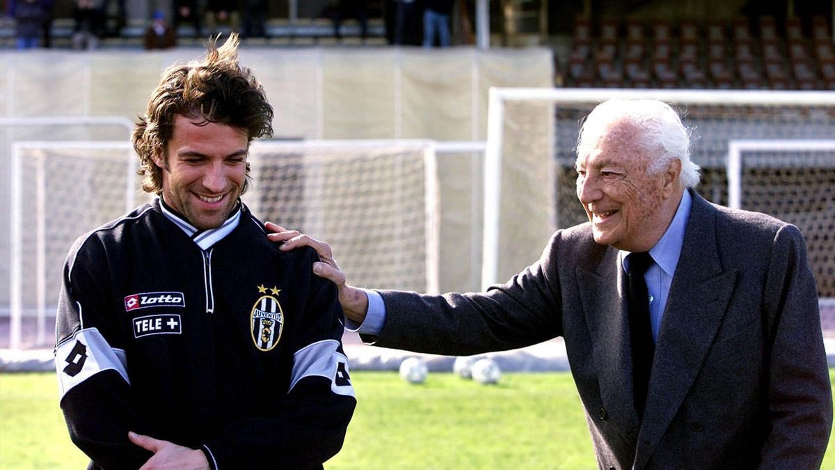 🗣️"Alessandro era un leader silenzioso. Nello spogliatoio, non lo sentivi minimamente, in campo dava poche direttive. Gli bastava un semplice sguardo. La squadra in qualche modo sentiva il suo carisma nascosto. Un giorno per decidere chi dovesse prendere la fascia di capitano,