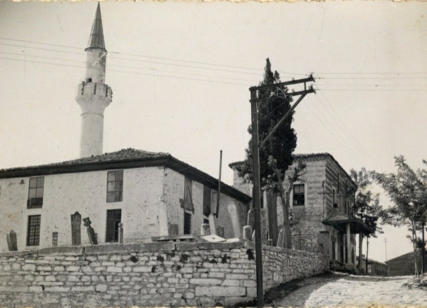#EyüpSultan
#Nişanca
Encümen arşivi 1939
Nişancı Mustafa Paşa Cami ve sıbyan mektebi..