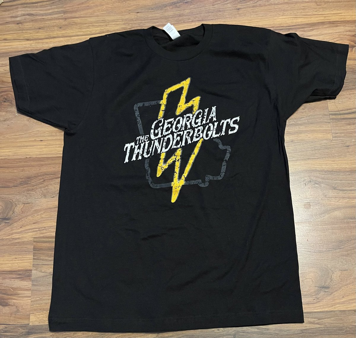 New Merch 🚨 We have a new item available in our merch store plus a killer sale going on for all our other items up to 50% off  Y’all go shopping 🤘🏻💰 georgiathunderbolts.com/merchandise
#thegeorgiathunderbolts #newmerch #bolt #teeshirt #sale #merch #shop #buynow