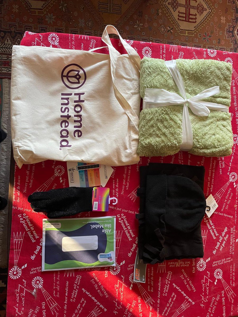 stgeorges_bwd's tweet image. Thank you to @BrentwoodCvs for providing Winter Warmth bags for our food hub customers!! These were very gratefully received last weekend!