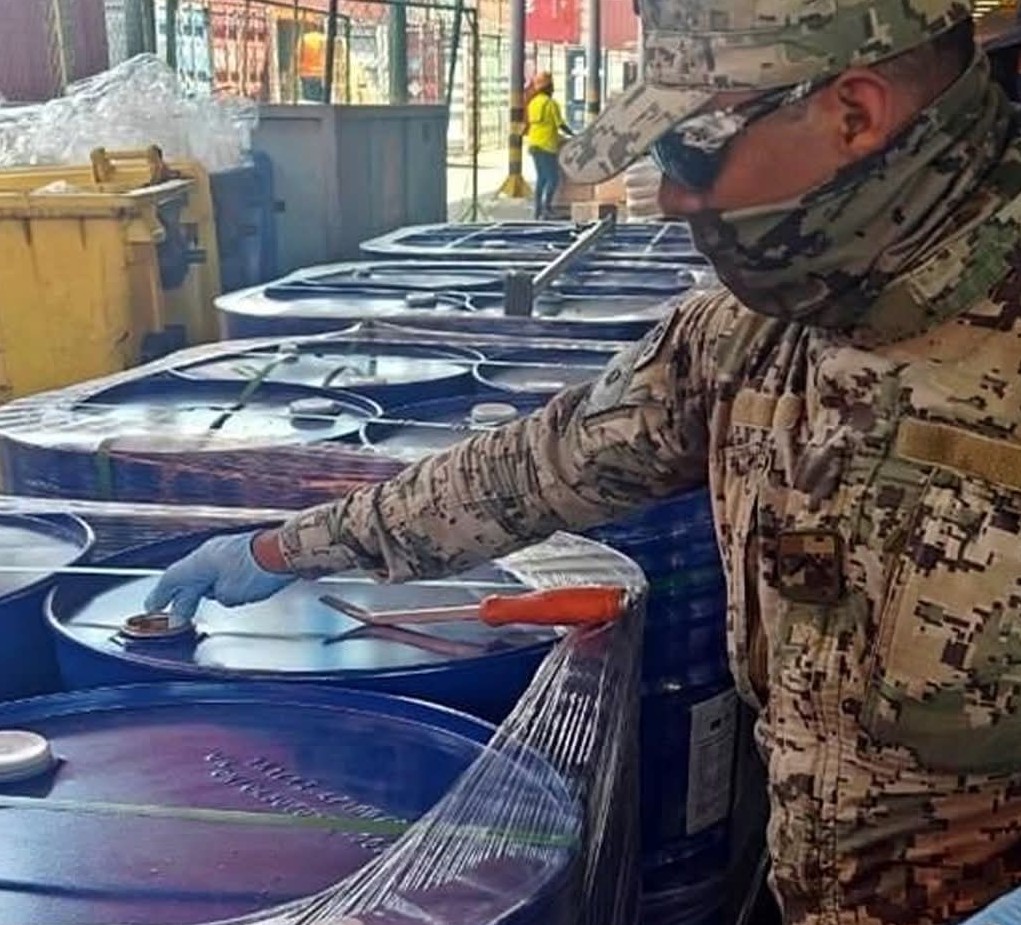 rrc_agencia_inf's tweet image. LA @SEMAR_mx #DECOMISA 65 #LITROS DE #QUÍMICOS EN #MANZANILLO, #COLIMA. #Mexico #fentanilo #Narcotrafico 

rrcagenciainformativa.com/2025/01/13/la-…