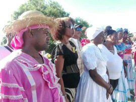 lisaneth205's tweet photo. Con el homenaje en el Cementerio Patrimonial Santa Ifigenia a Joel James Figarola, quien estuviera cumpliendo 85 años, arrancó el último día de este evento.
#ClubDeFansAmigosReligiososDeLaCasaDelCaribe
#ColoquioJoelJames
#CasdelCaribe
#SantiagoDeCuba
#DICS https://t.co/9030rknMx9