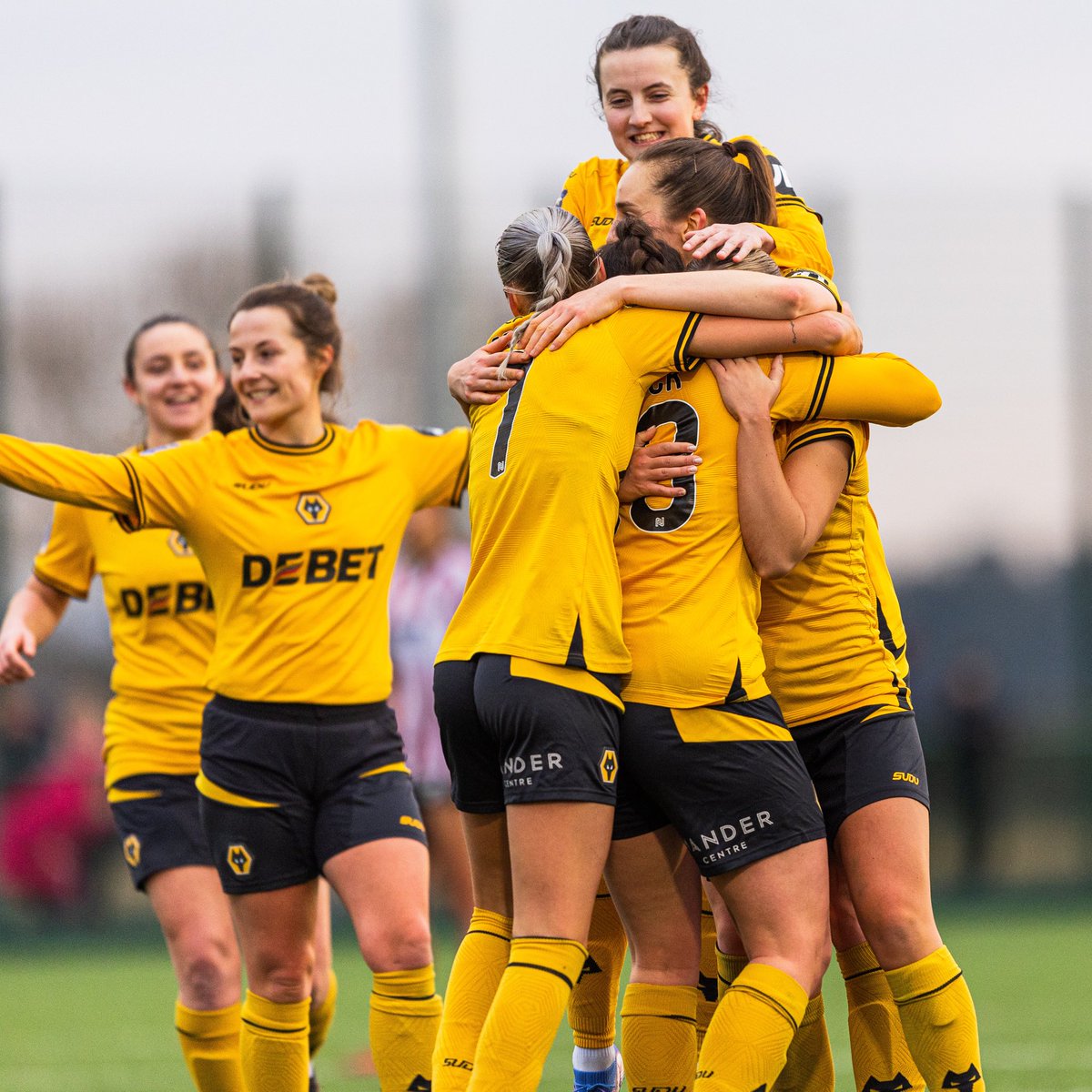 Wolves Women FC tweet media