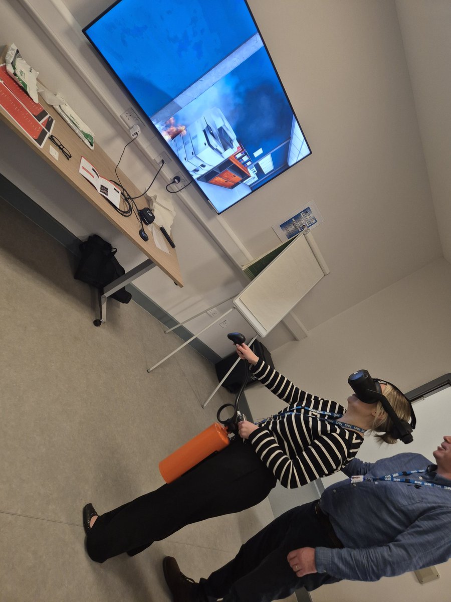Today we had a go on the VR fire safety and use of extinguishers! Great piece of technology to support our staff with their fire training! We look forward to updated training 😊
