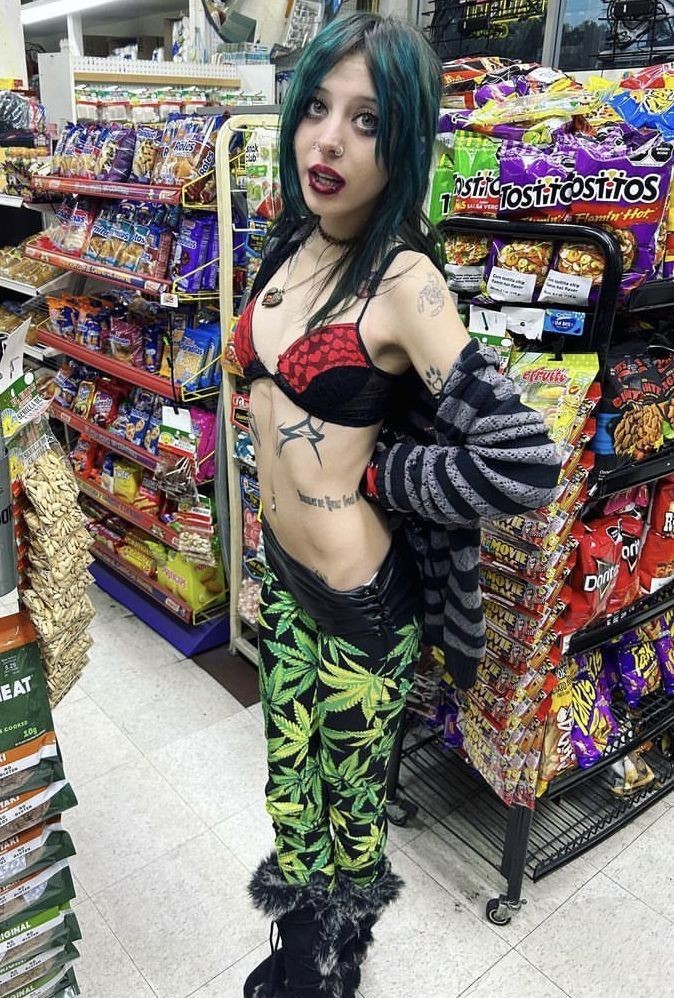 obscure erotica tweet media