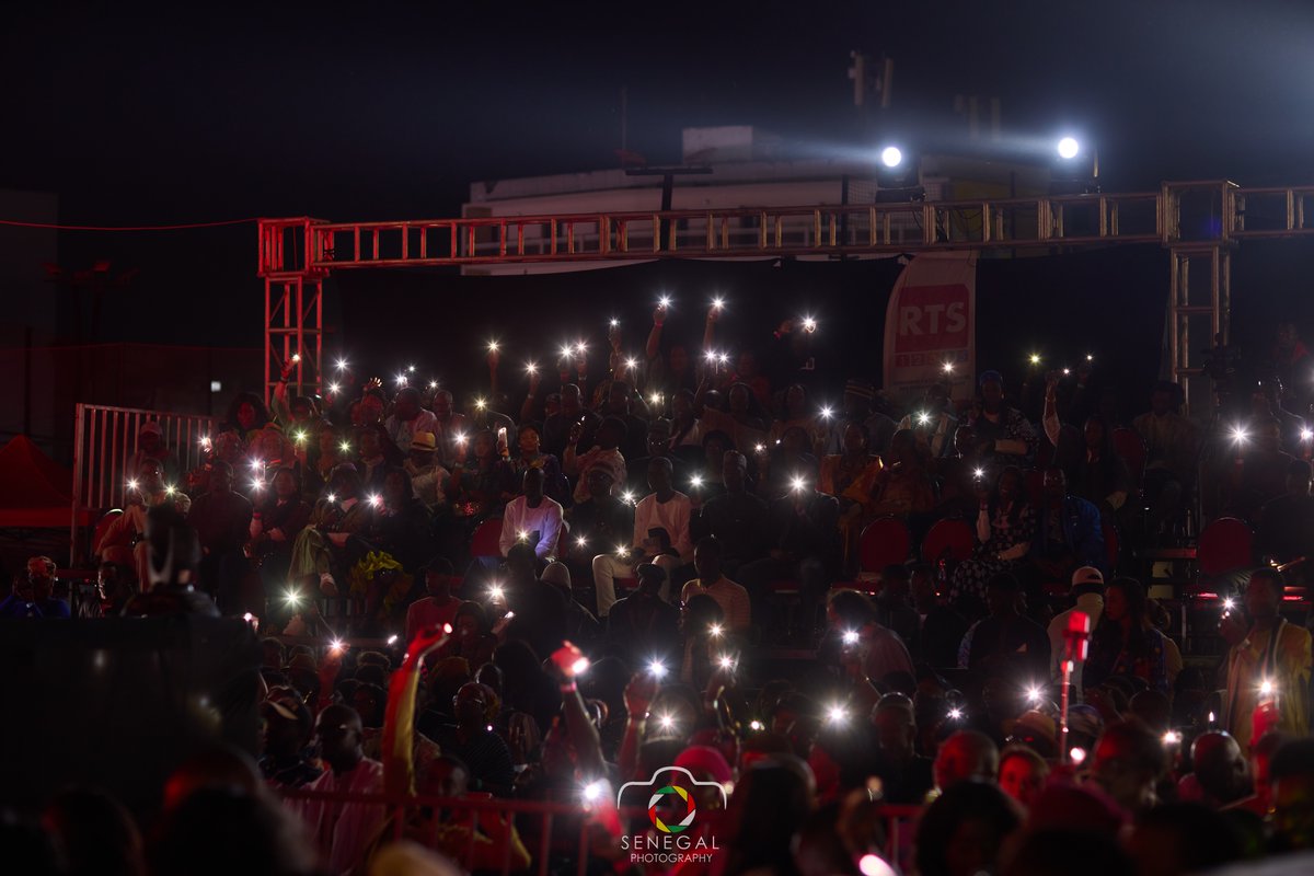 senegalphoto's tweet photo. Énergie pure !
Quel meilleur moyen de commencer 2025 qu’avec le groupe mythique @daarajfamily  ? 🔥

Une soirée pleine de magie.
📸 Hâte d’immortaliser encore plus de moments forts cette année !

#music #culture #senegalPhotography #art #live
#senegal #dakar #africa #icc #urban https://t.co/xf7aFp8AHO