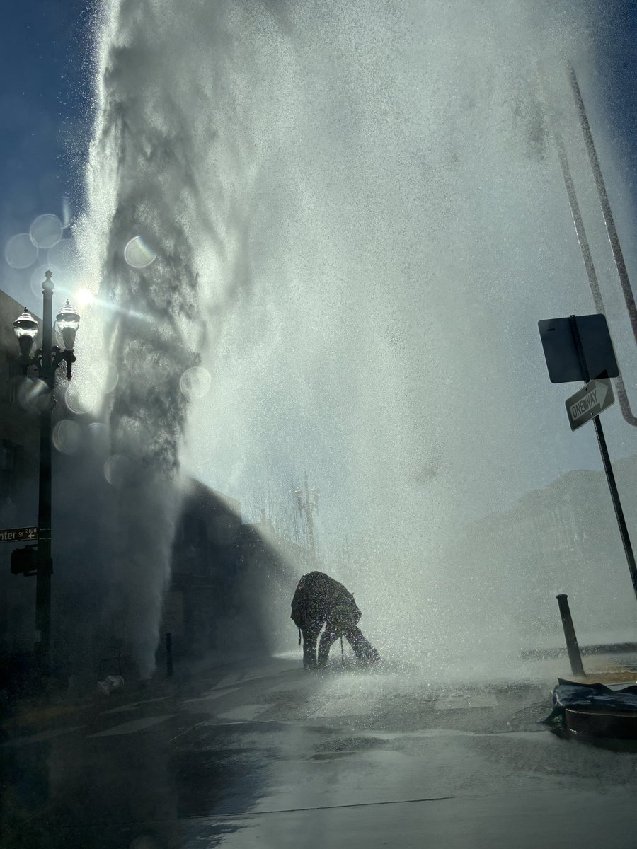 ms_self_dstruct's tweet image. Currently in Berkeley #berkeley