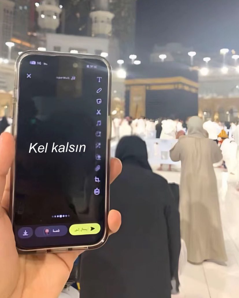 CahitBeey's tweet photo. Kızların kindarlık şuralarda https://t.co/L5fVM1PCxJ