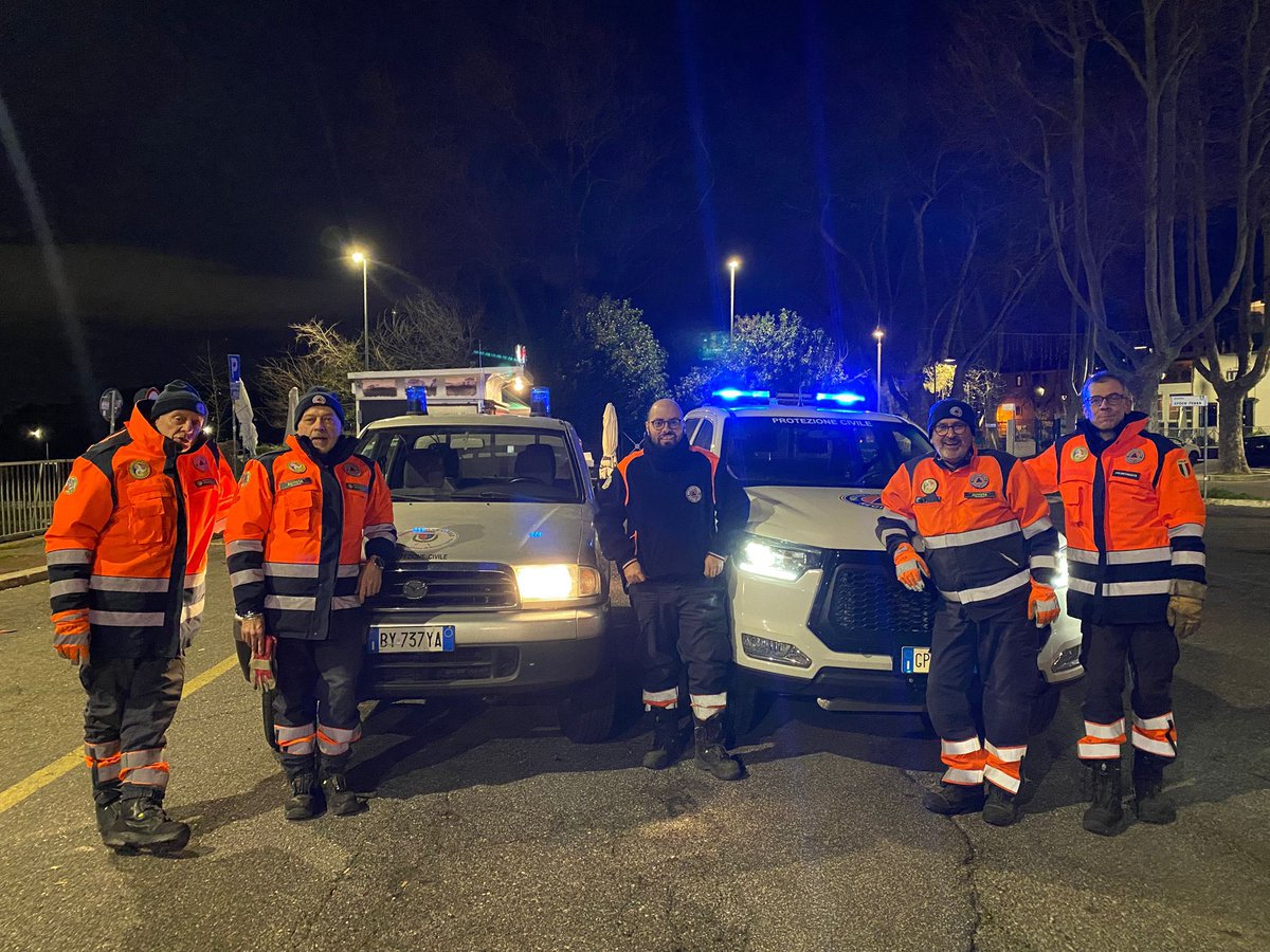 PCGrottaferrata's tweet photo. Servizio Spargimento Sale https://t.co/4puh41fscN