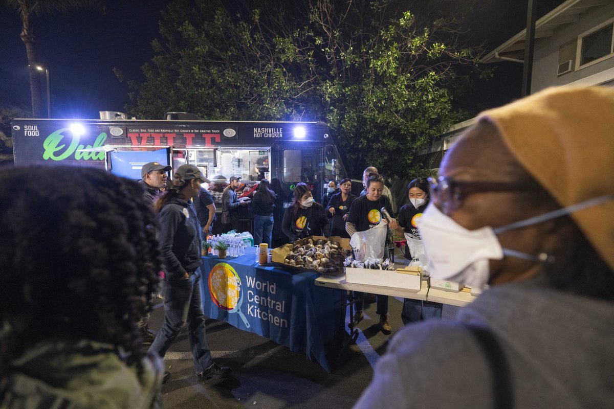 On Friday, Jennifer Garner joined WCK teams in Southern California to support first responders and residents impacted by the wildfires. Her empathy embodies the spirit that drives our mission—it's these fast-moving efforts of neighbors that are making a difference in the lives of