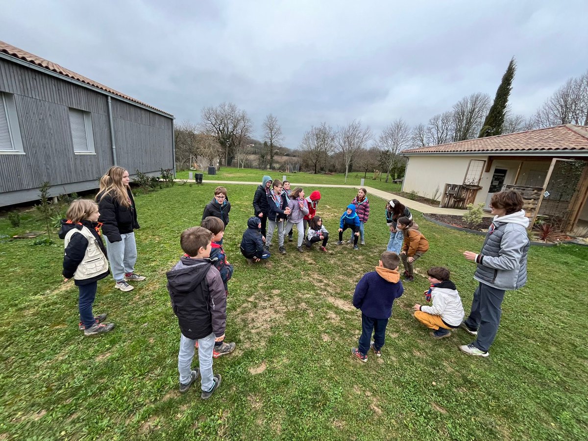 EEDF_merignac's tweet photo. Ce week-end nous étions en week-end festif 🎁
Au cœur de l’Entre-2-Mers, nos jeunes ont vécu un beau week-end scout et laïque avec leurs responsables. 🌱
#scouts #laiques #EEDF https://t.co/F54EPuQVSo