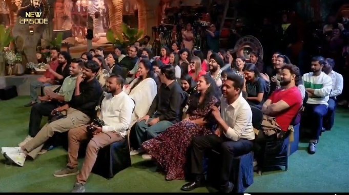 Srk_sa007's tweet photo. Kv is the crowd puller he knows how to interact with audiences &amp; definitely his comic timing is dmn real funny ,. ladla's grp must be burning now 😄

#KaranveerMehra  #chumveer 
#BV18 https://t.co/jXjFk8Ajrx
