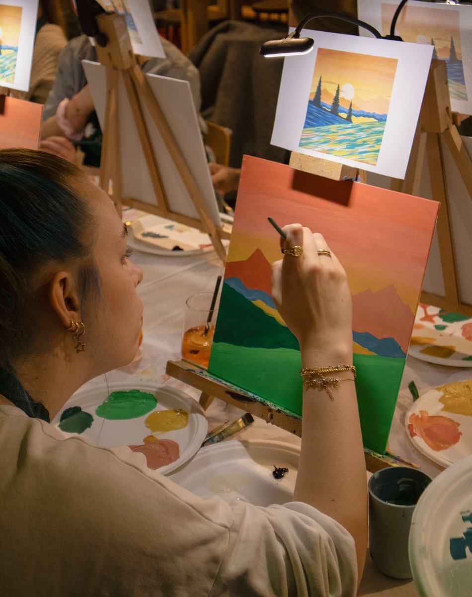 🎨 Unwind &amp; get creative with Lovely Brushly workshops in the cosy Snug at Tobacco Factory!

🖌️ No experience needed
🎶 Relaxing music &amp; laid-back vibes
✨ Step-by-step guidance for beginners

Perfect for a fun, stress-free painting session!