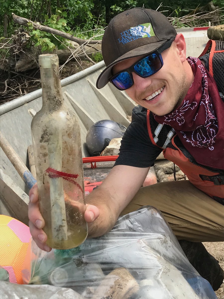 Living Lands & Waters (@llandw) on Twitter photo Our friends at <a href="/waterwayjournal/">Waterways Journal</a> wrote a fascinating article about Chad's traveling message in a bottle collection, and it’s definitely worth a read!
Check it out here: bit.ly/wj-message-in-…
#rivercleanup #messageinabottle Our friends at <a href="/waterwayjournal/">Waterways Journal</a> wrote a fascinating article about Chad's traveling message in a bottle collection, and it’s definitely worth a read!
Check it out here: bit.ly/wj-message-in-…
#rivercleanup #messageinabottle