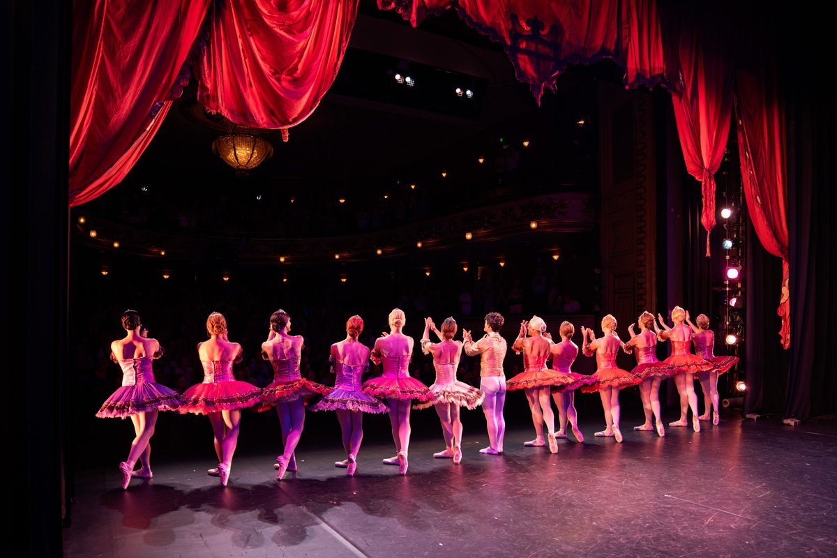 The world’s foremost all-male comic ballet company, Les Ballets Trockadero de Monte Carlo, brings its internationally beloved troupe of dancers to Thousand Oaks on Jan 30th.

Tickets: bit.ly/4eVK6Bo
Presented by <a href="/TOArts_/">TOArts</a>