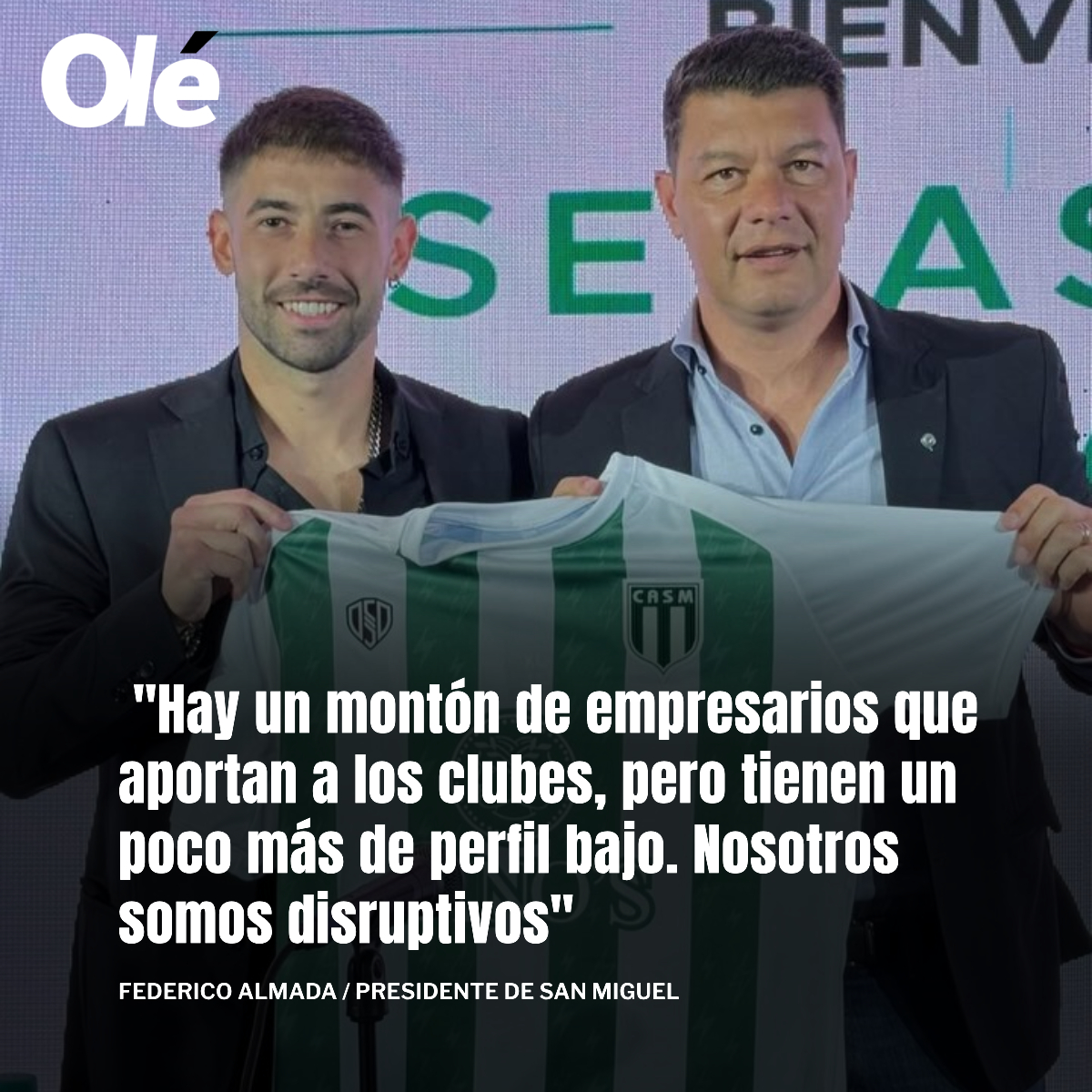 DiarioOle's tweet photo. Federico Almada, presidente de San Miguel, que sorprendió con su mercado de pases en la Primera Nacional, le respondió a los que lo señalan de "lavar plata" con el club 👔⚠️

💬 "Pongámoslo así: vos trabajás y tenés un sueldo, por ahí vivís y te queda un margen para ir al cine, comprarte una remera, un auto, una bicicleta, lo que sea. Vos decidís qué hacés con esa plata que te sobra. Le ganaste en buena ley y estás en tu derecho en gastarla en lo que vos quieras. Bueno, a mí me gusta mucho, en vez de comprarme una remera y una bicicleta, invertirla en el club"

🎙️ The Sporting News