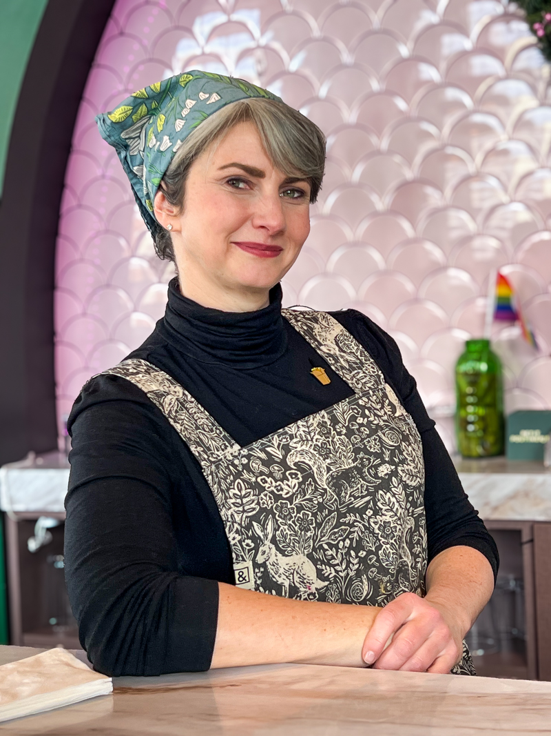 A true icon and THE Grande Dame of poutine in #rochesterny - come hang with Liz Thursdays in January between 10a-2p!   She'll be slingin' drinks behind the bar, and sharing poutine memories with ya.❤️

#rochesterny #poutine #liz