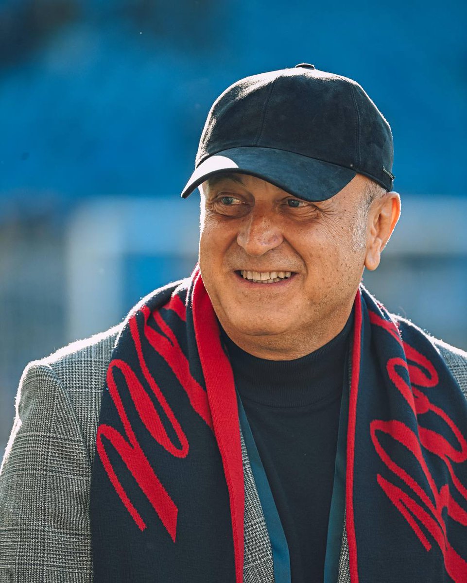 Grifoni_BCN's tweet photo. El consell d'administració del Genoa ha escollit com a nou president del club al nou propietari del Genoa (el 77% de les accions del club són seves) l'empresari romanès Dan Șucu, de 58 anys. https://t.co/wpEzuLoIw4