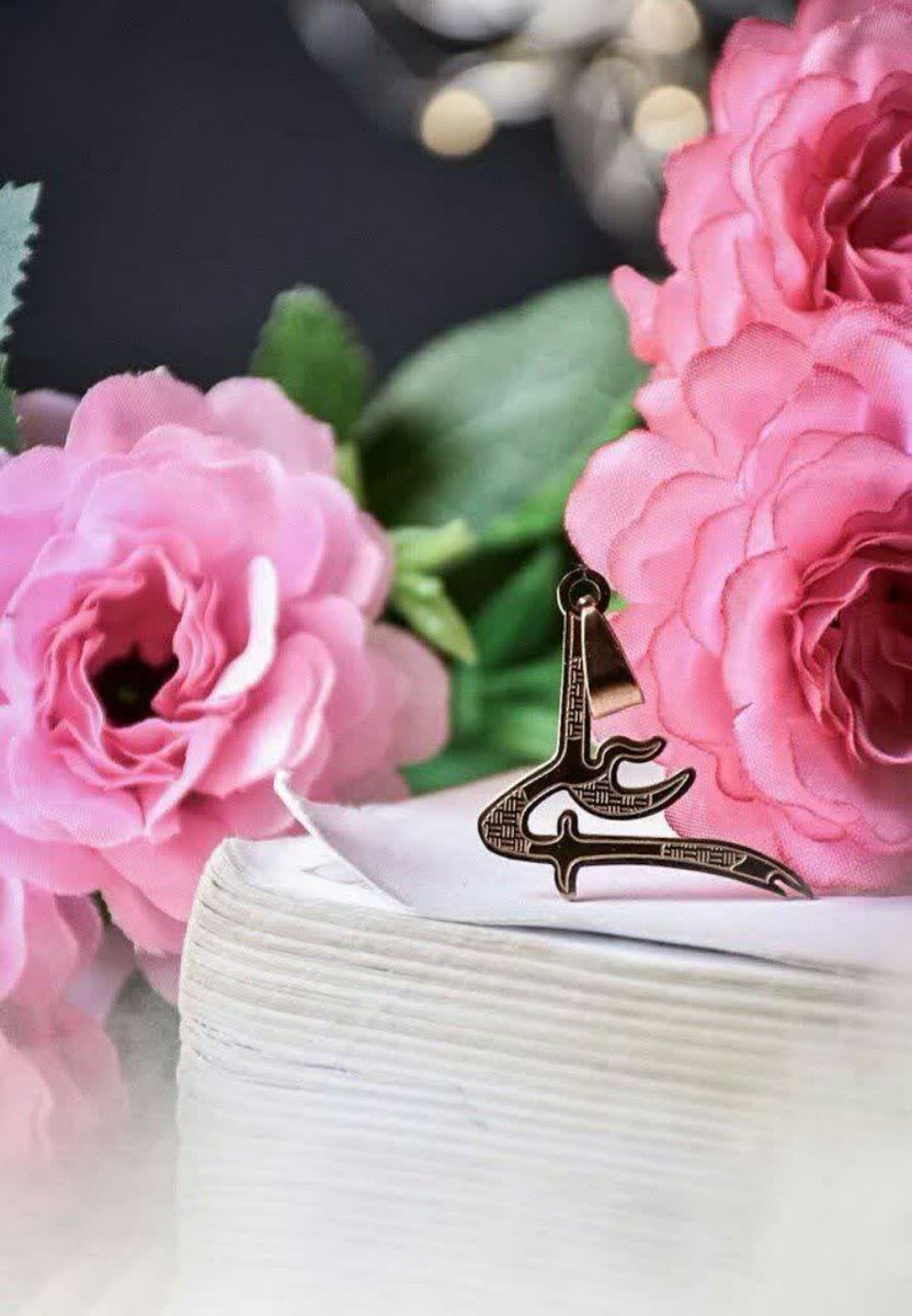 به حکم آیه‌ی فَإنما أمرُهُ...
کُن فَیَکُون کرد و طو را آفرید...

#فاتح_خیبر 

#راه_علی