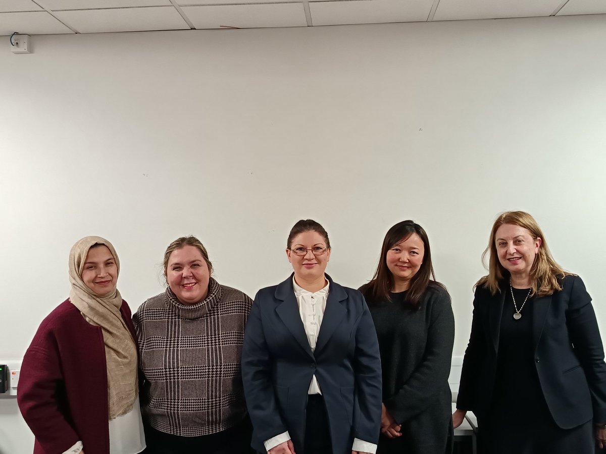 Congratulations to <a href="/TiekouHelena/">Helena Tiekou Lorinc</a> on successfully defending her PhD Thesis this afternoon!! 🎉 Congratulations to supervisors <a href="/DrMGZariwala/">M Gulrez Zariwala</a>, <a href="/begumru/">Rumy Begum</a>, <a href="/PatelVinood/">Vinood Patel</a> 👏 Thanks to Examiners Xanthi Maragkoudaki <a href="/emanuela_volpi/">Emanuela Volpi</a> and Bo Liu 🙌 <a href="/LifeSciWestmin/">School of Life Sciences, University of Westminster</a> @peter_bonfield
