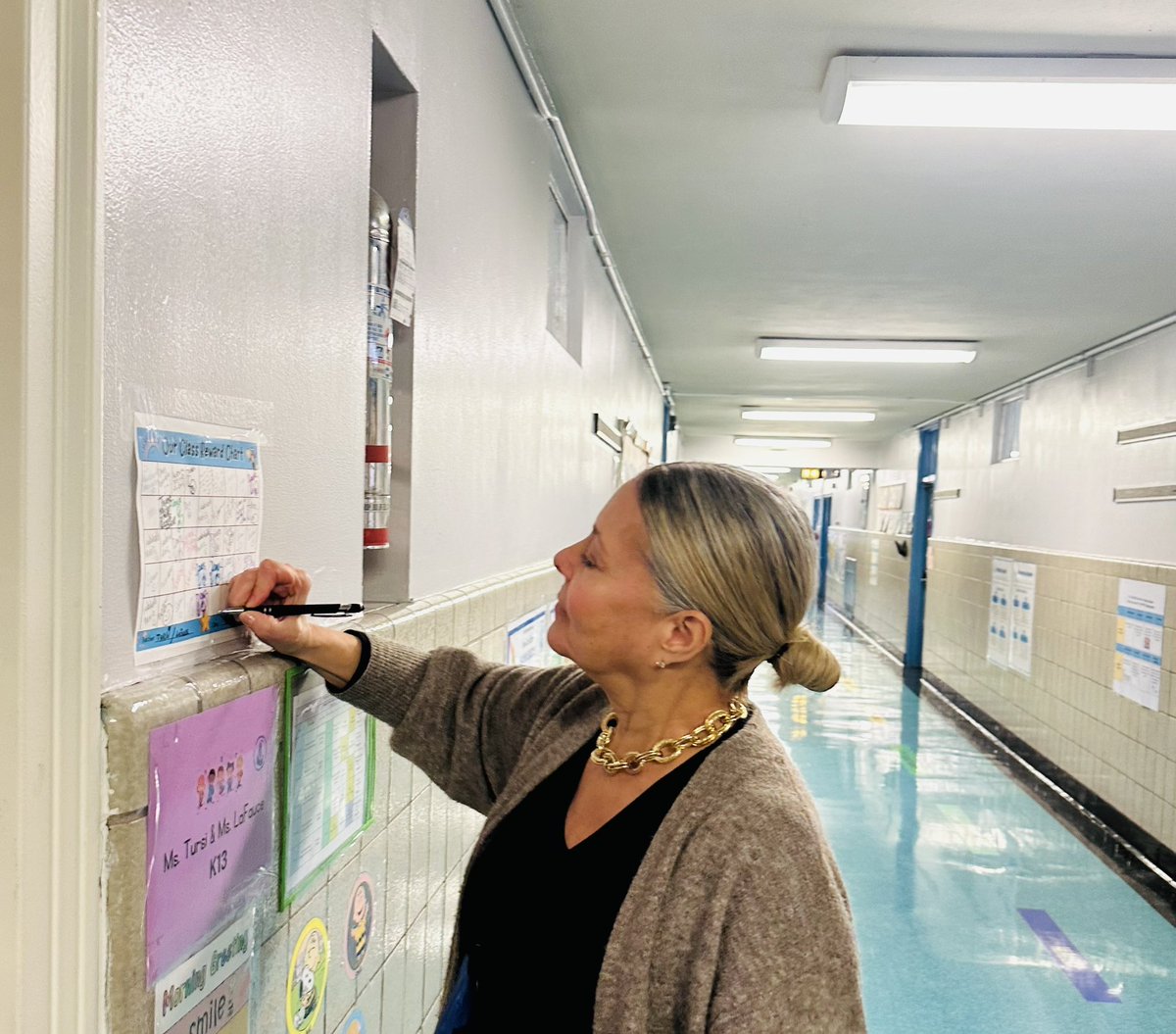 We had a visit from <a href="/District30Supt/">Lisa Hidalgo</a> today <a href="/Ps112Q/">PS112Q</a>. She visited classes, signed class rewards charts and even gave out Hawk bucks coins. <a href="/MrWitkes112Q/">Mr. Witkes</a> <a href="/jqychenps112q/">Ms. Chen</a>