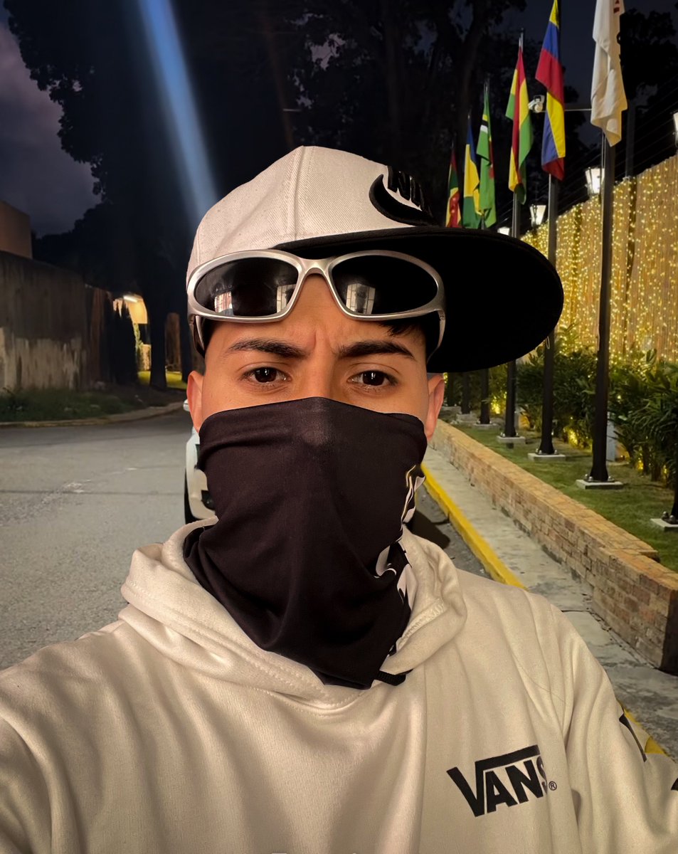 camilo_camiilo's tweet photo. 🥤💨 https://t.co/MkNVthYD5S