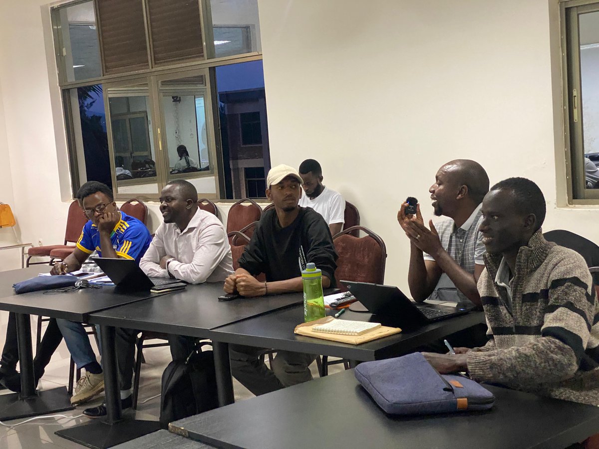 Today, @peaceclubpur at @purrwanda in partnership with Coventry University @covuni had an online research training that focused on data collection skills.  @peaceclubpur will use the skills to evaluate the outreach activities towards the Rwandan community.

#WeArePUR