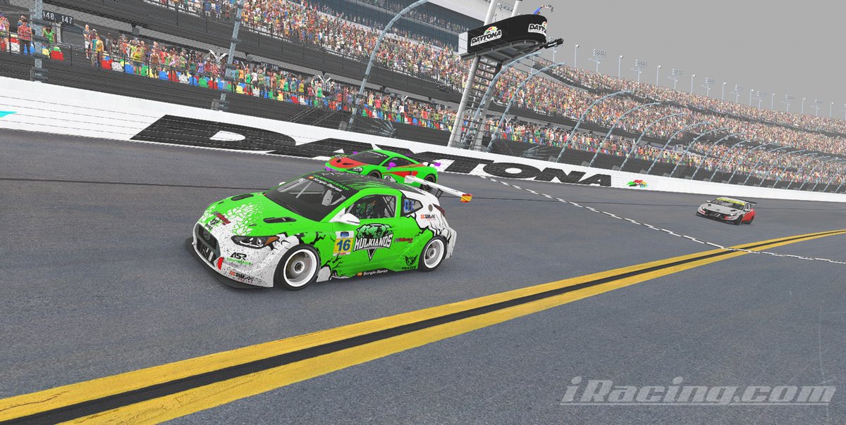 Terminamos P1 🏆 en el primer evento oficial de <a href="/iRacing/">iRacing</a>  ROAR  special event, ahora a por las 24h de este fin de semana!!!! #siemprehulkianos