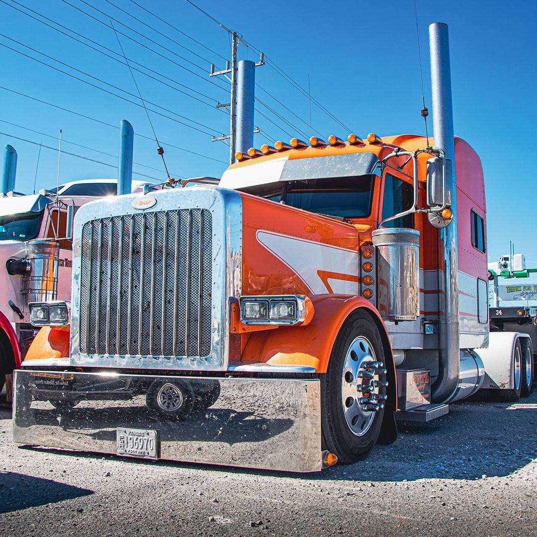 TruckingDepot's tweet photo. WOW! It doesn't get much sweeter than this. #Trucking #TruckingDepot #Truckers https://t.co/HytwRCTK5r