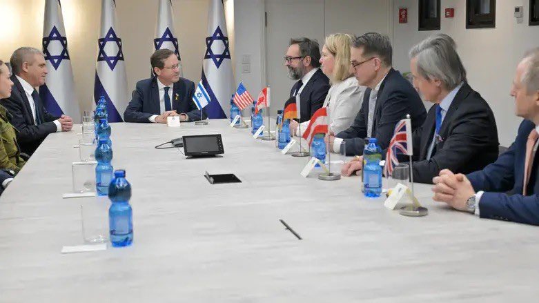 Je termine une visite à Tel Aviv et à Jérusalem, rencontrant nos équipes, les familles, représentants du gouvernement et les organisations de la société civile pour discuter la nécessité urgente d’un cessez-le-feu à Gaza et du retour de tous les otages <a href="/RepCanadaPA/">Canada en Palestine</a> <a href="/AmbCanIsrael/">Canada en Israël</a>