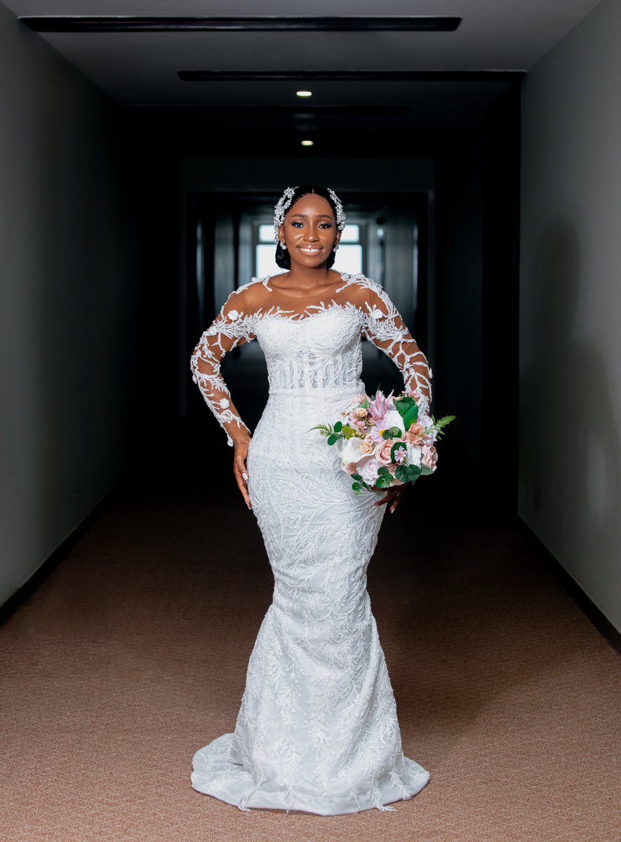 Kingspicha's tweet photo. Hello…My name is David Katunzi; 
I am a profesional portrait and wedding photographer located in 
Dar es salaam. You can book your session with me through my mobile number (255620753518) and if you wish to see more of my work am also available on instagram (Kingspicha)…KARIBU🙏🏾 https://t.co/aGDCkygHzy
