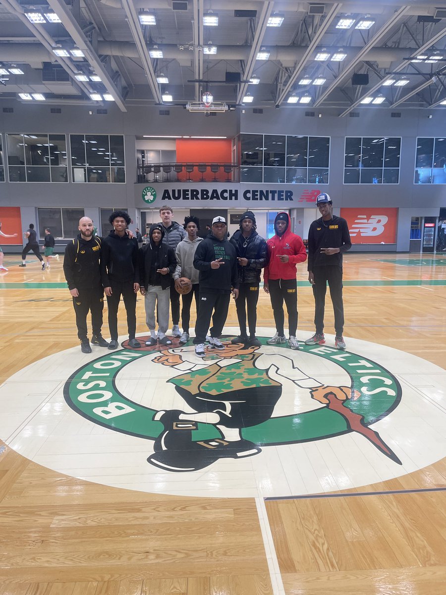 SDFbasketball's tweet image. ‘Exposure Trip’ with some of the School Days Kids! The School Days Foundation, @Ericthomasbtc & @celtics .. thank you for such an amazing opportunity & experience!! 🙌🏼🙌🏼🙏🏼🙏🏼