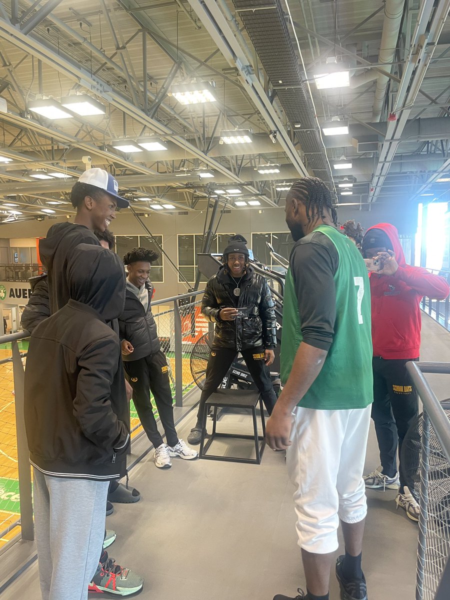 SDFbasketball's tweet image. ‘Exposure Trip’ with some of the School Days Kids! The School Days Foundation, @Ericthomasbtc & @celtics .. thank you for such an amazing opportunity & experience!! 🙌🏼🙌🏼🙏🏼🙏🏼