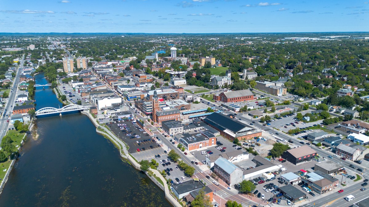 Neil Ellis tweet media