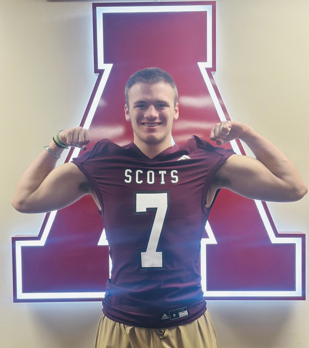 Owen_Adaway's tweet photo. Had a great day today with Alma College! Thank you again for the invite @Coach_OGara @CoachCouchAlma https://t.co/sgUovS1liX