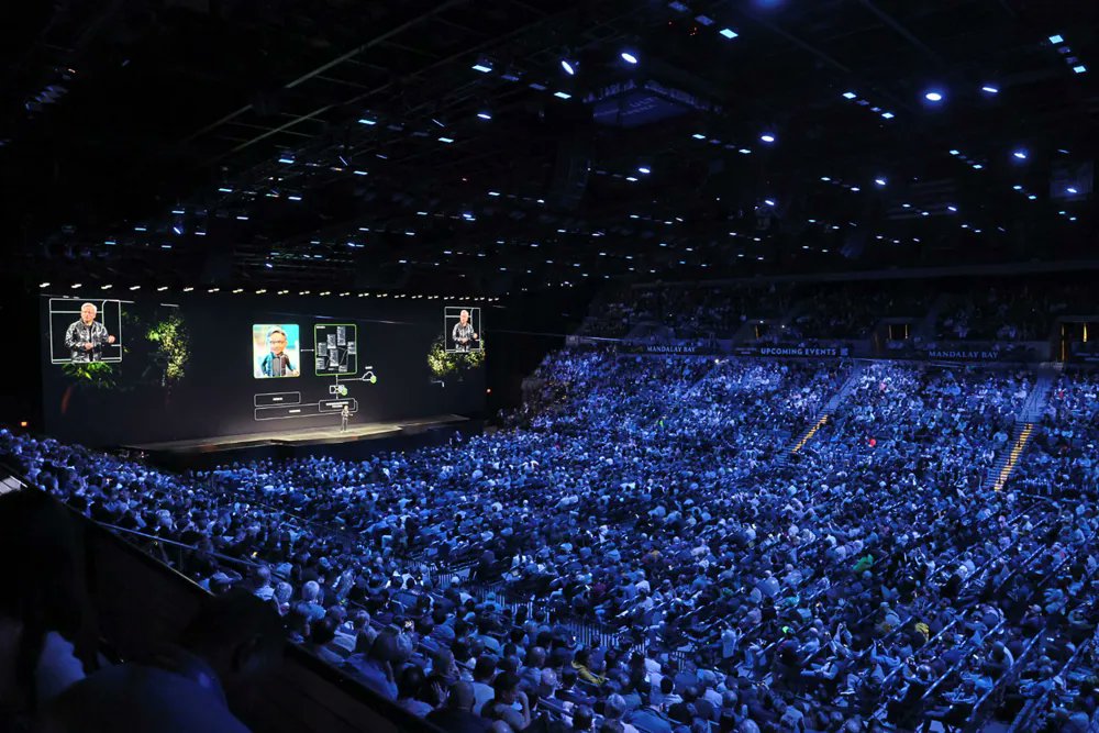 CES's tweet photo. CES 2025 delivered! More than 300 sessions, keynotes and show floor videos are now available on-demand, bringing you the latest in innovation and tech trends. Relive the experience anytime at https://t.co/Ouo23UKgNd https://t.co/lfB4MSwqcE
