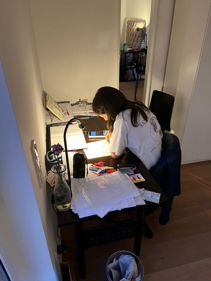 pilatesgirly's tweet photo. exam season anxiety kicked in https://t.co/YX7kZ7eMae