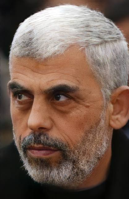 اذا كنت تتذكر الشهيد القائد يحيى السنوار ..
فادعو له بالرحمه والمغفره 
#وقف_اطلاق_النار