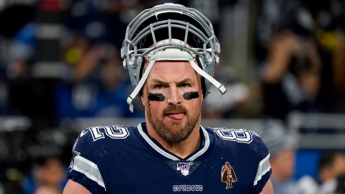 NFL_DovKleiman's tweet photo. 𝗕𝗿𝗲𝗮𝗸𝗶𝗻𝗴: Former #Cowboys TE Jason Witten is a candidate for the #Cowboys Head Coaching job, per @NickHarrisFWST. https://t.co/7W80Wr5jNW