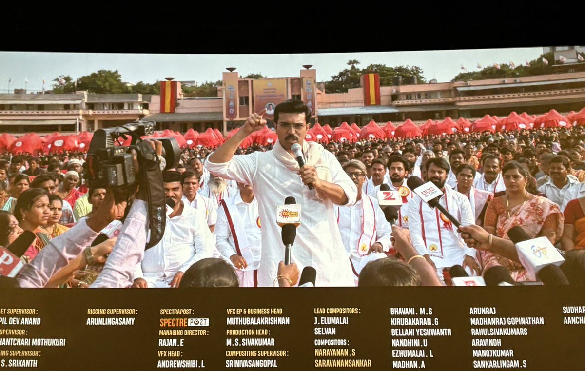 RebellionTweet's tweet photo. ఒళ్ళు బలిసి ఒక వర్గం మరియు అనుచర మీడియా మంచి సినిమా మీద విషం కక్కారు
కానీ అక్కడుంది భోళాశంకరుడి అంశ
విషం వంటికి పట్టదు
మంచి సినిమాను జనాలు ఎప్పుడూ ఆరాధిస్తారు, అదే చేసి సినిమాను విజయవంతం చేశారు 💥
#BlockBusterGameChager #GoodMovie
@AlwaysRamCharan @shankarshanmugh https://t.co/s06NCwf4CA
