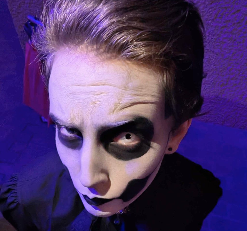 No Ghouls? 
<a href="/thebandGHOST/">Papa V Perpetua</a> 
#Papaiv #Copia #thebandghost #namelessghoul