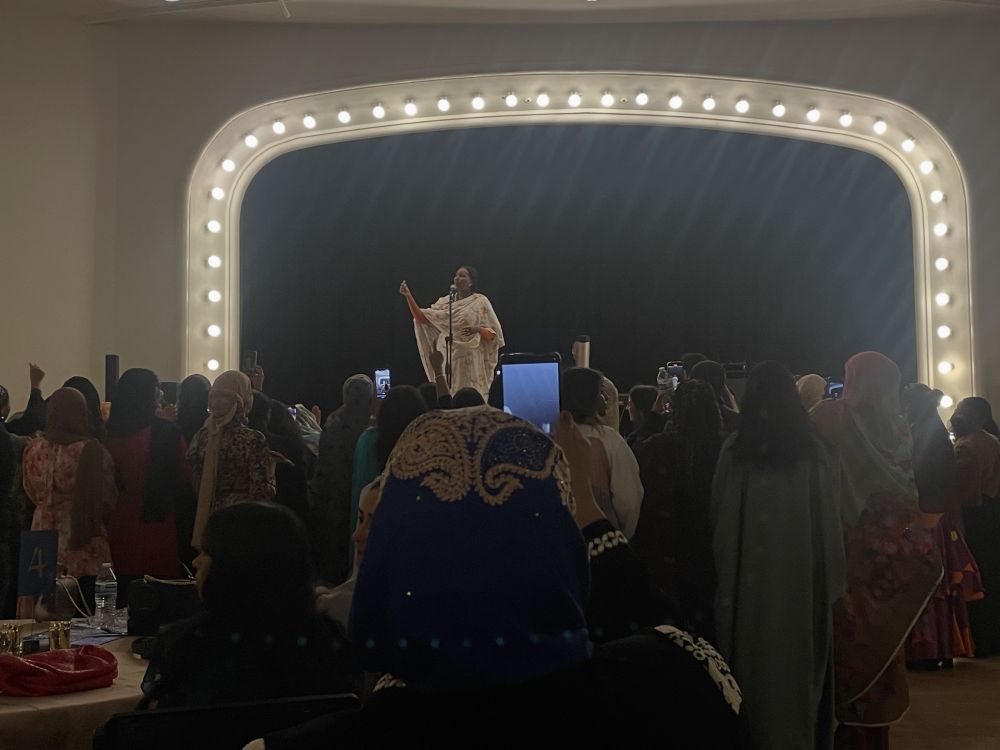 locallyled_'s tweet photo. From the organizers to the aunties and 3mos who brought out their friends/family or cooked dishes, to Emi's powerful storytelling, and Asmae's voice...we have so much gratitude for the community, spirit, and magic The Nile Gala brought to so many in December... https://t.co/FMhTi0wEH8